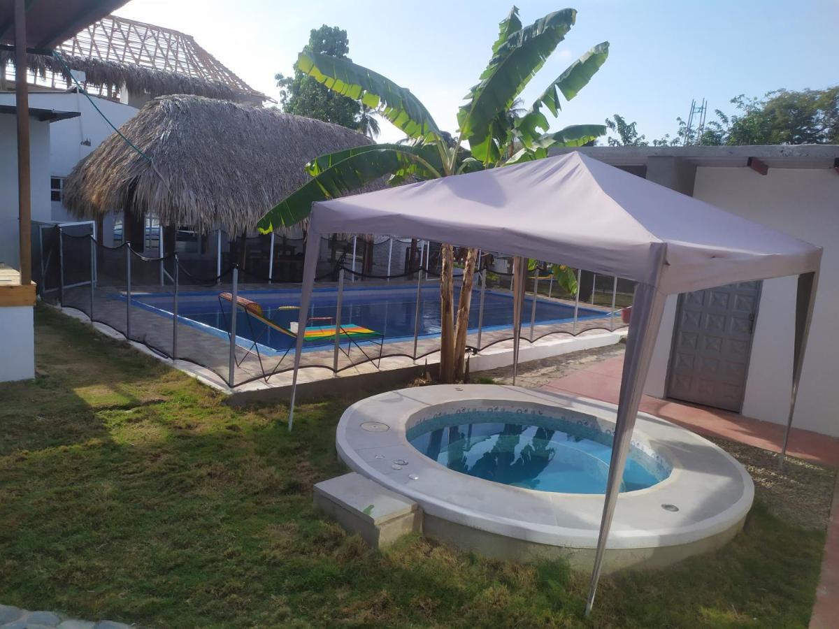 Hostal La Sierra Nevada ปาโลมิโน ภายนอก รูปภาพ