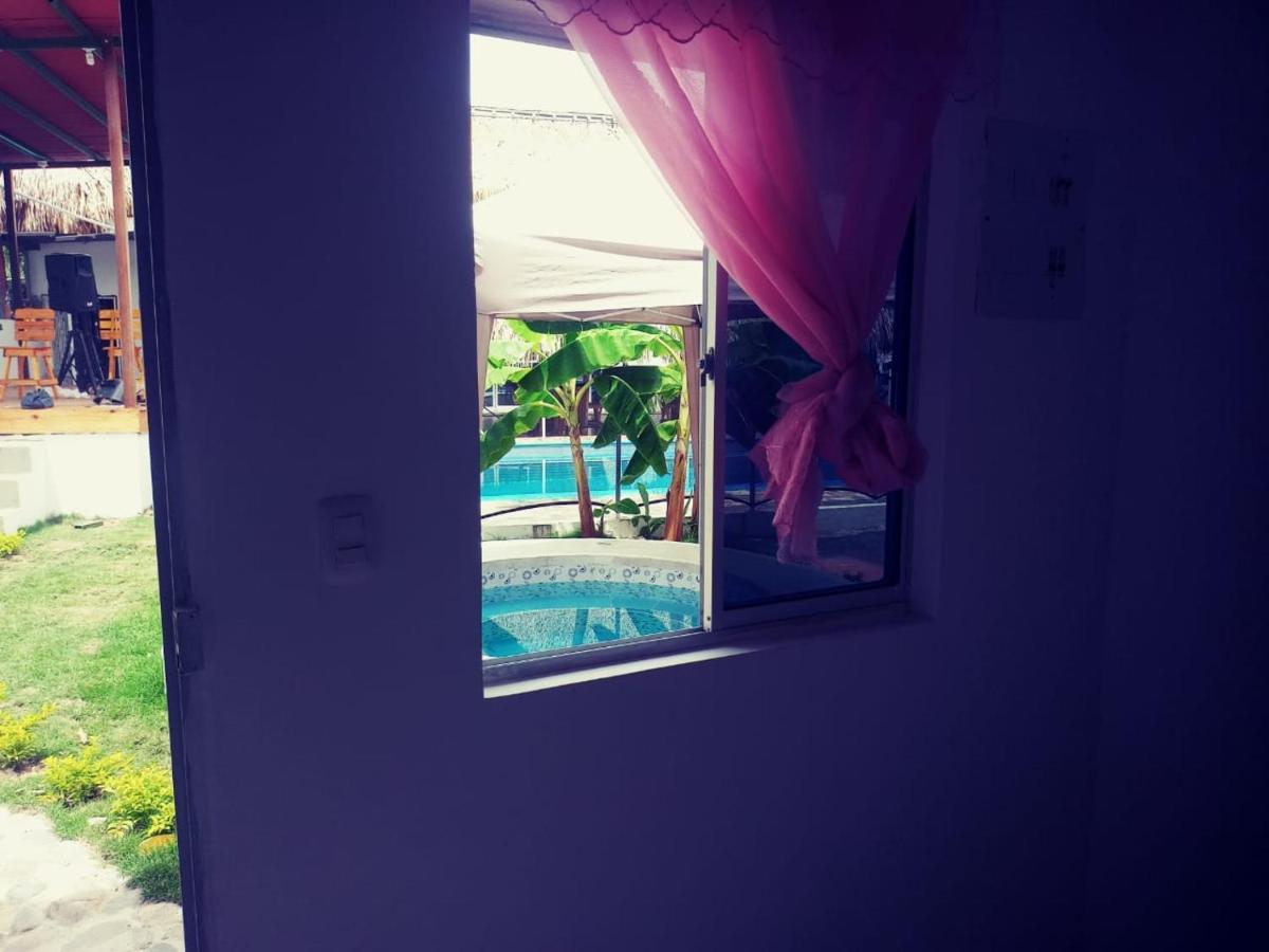 Hostal La Sierra Nevada ปาโลมิโน ภายนอก รูปภาพ