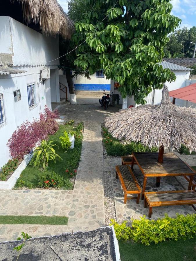 Hostal La Sierra Nevada ปาโลมิโน ภายนอก รูปภาพ