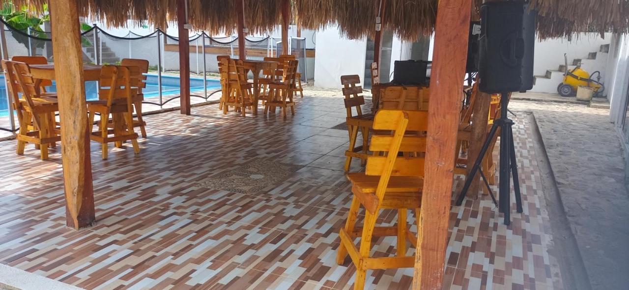 Hostal La Sierra Nevada ปาโลมิโน ภายนอก รูปภาพ