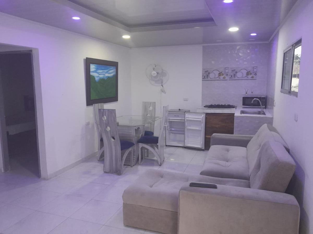 Hostal La Sierra Nevada ปาโลมิโน ภายนอก รูปภาพ