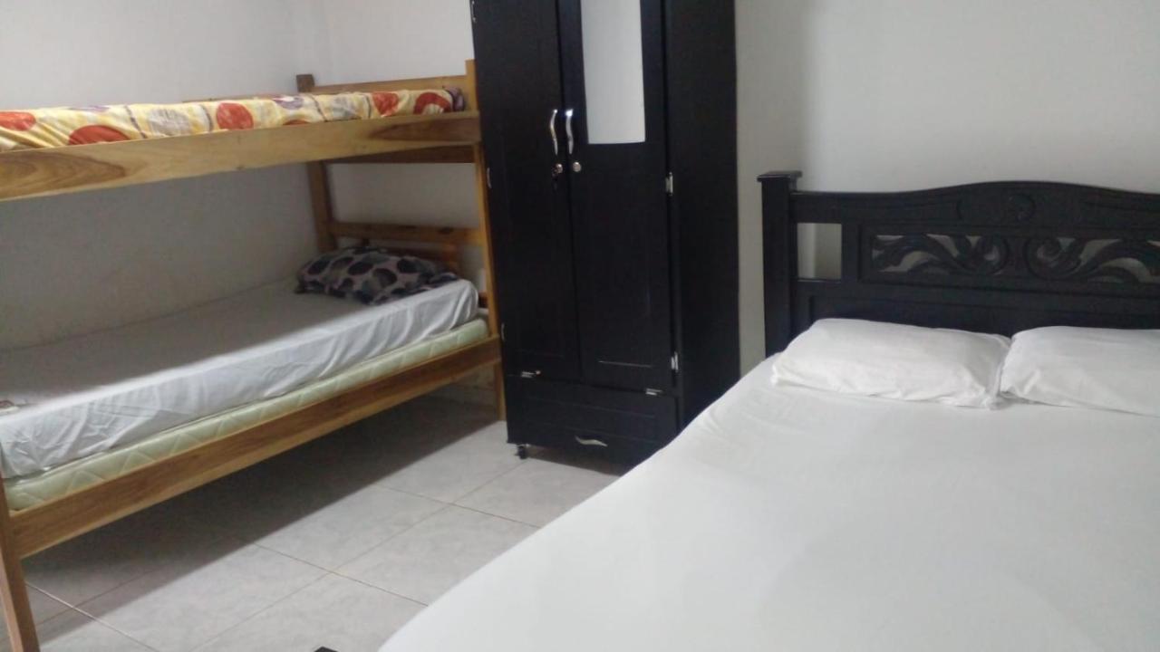 Hostal La Sierra Nevada ปาโลมิโน ภายนอก รูปภาพ
