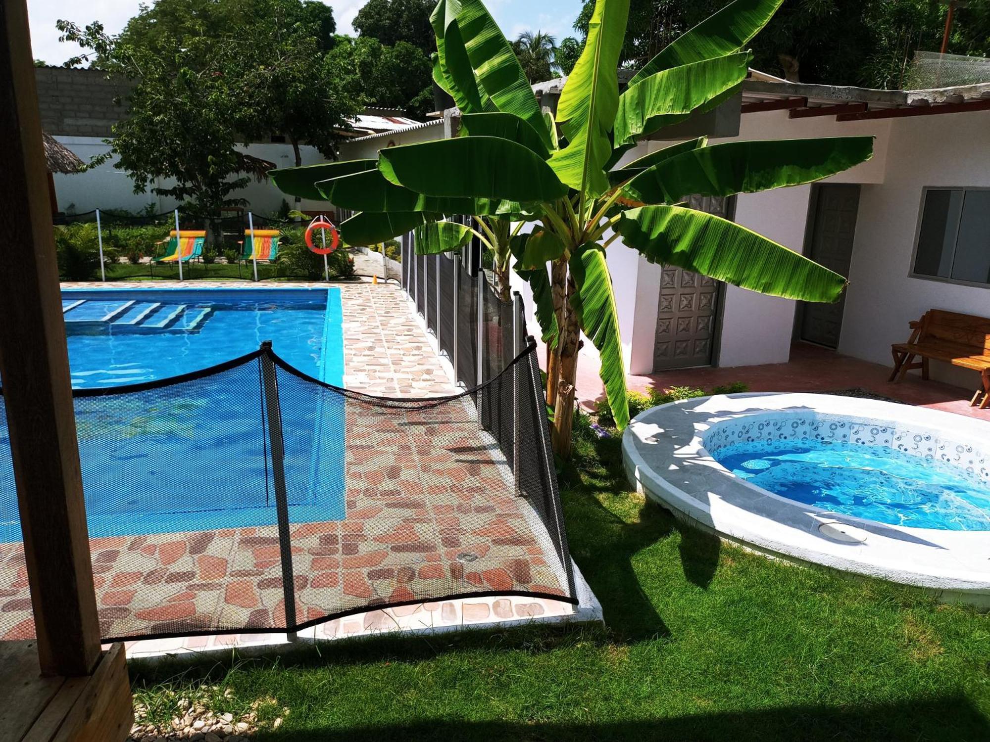Hostal La Sierra Nevada ปาโลมิโน ภายนอก รูปภาพ